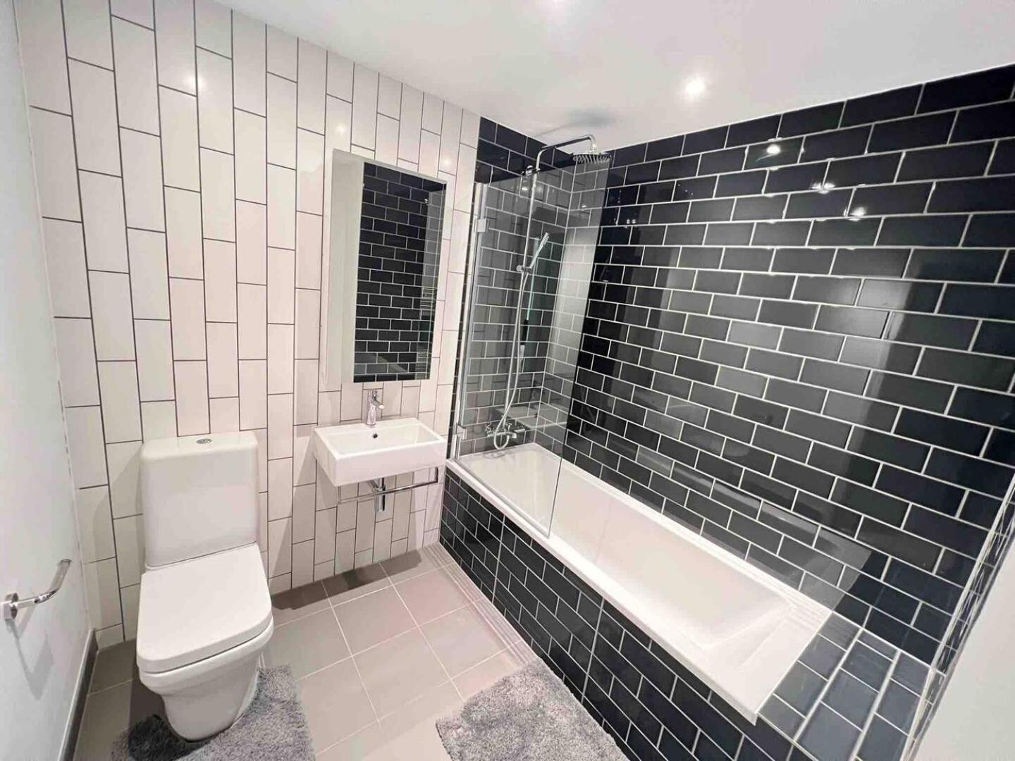 Ds Rentals - Entire 1 Bedroom Apartment ロンドン エクステリア 写真